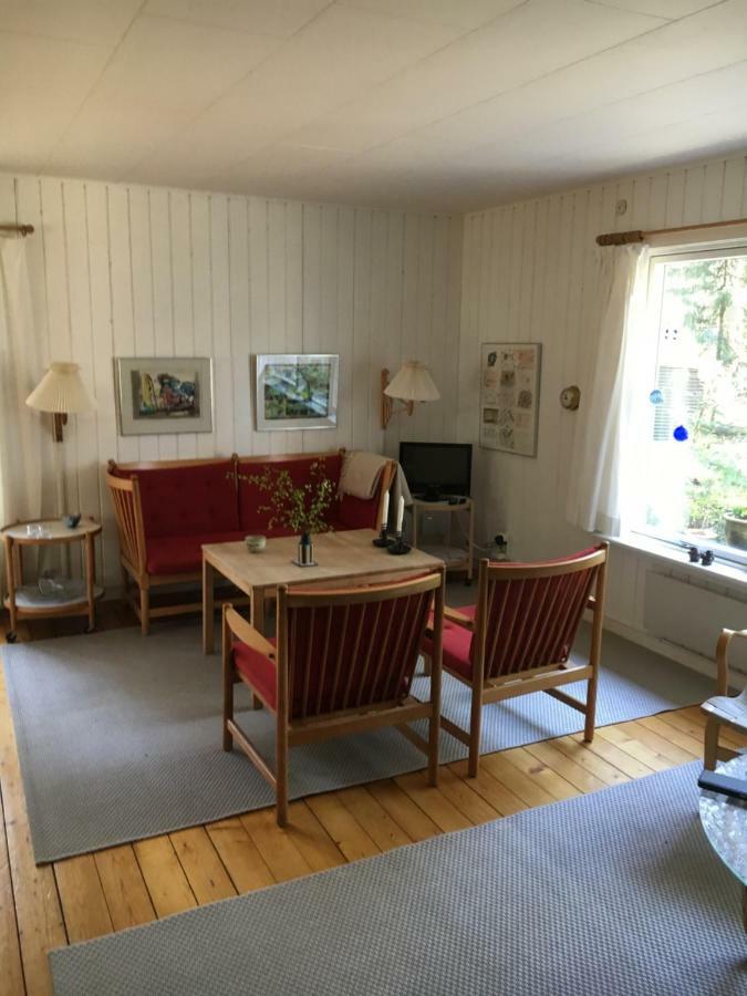 Villa Midtvejshuset à Rønne Extérieur photo